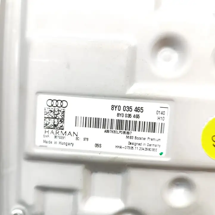Audi Q3 F3 (2018 - ) 8V0863051 Комплект аудиосистемы — фото 4