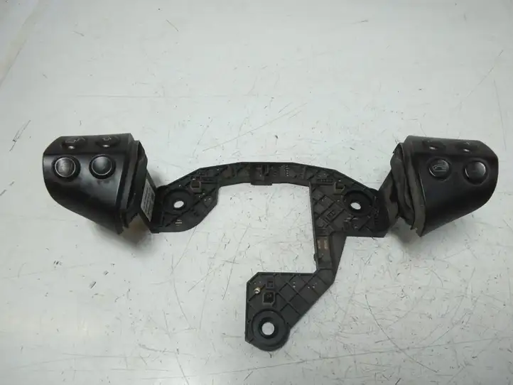 Mercedes-Benz A W169 (2004 - 2012) 1698207310 Кнопки на рулевом колесе — фото 1