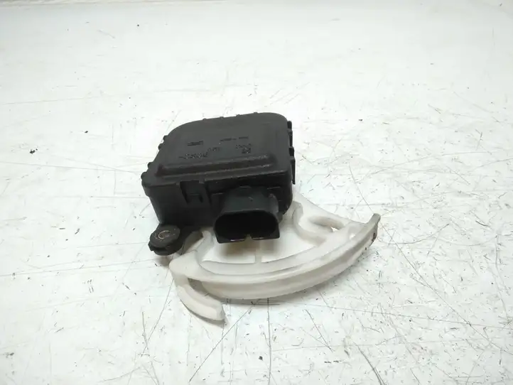 Volkswagen PASSAT B5.5 (2001 - 2005) 0132801148 Двигатель задвижки потока воздуха — фото 4