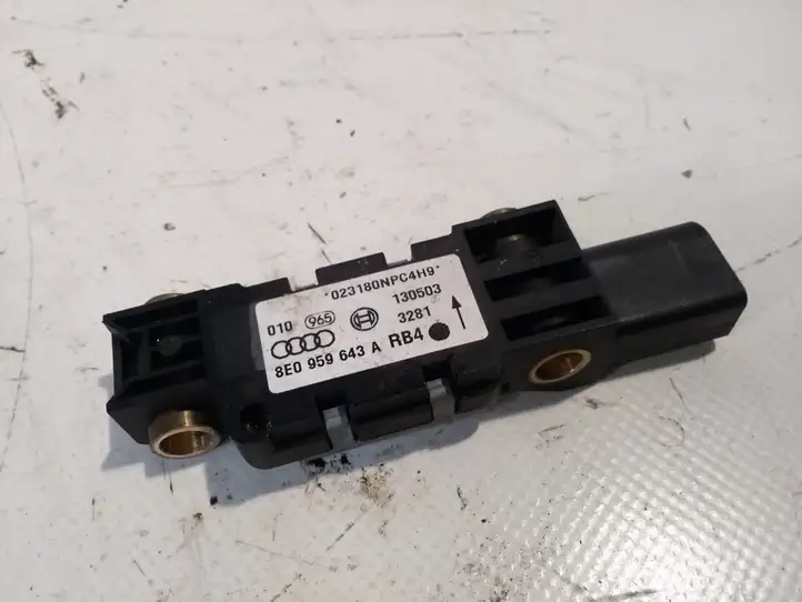 Audi A4 S4 B6 8E 8H (2000 - 2006) 8E0959643A Датчик удара SRS — фото 2
