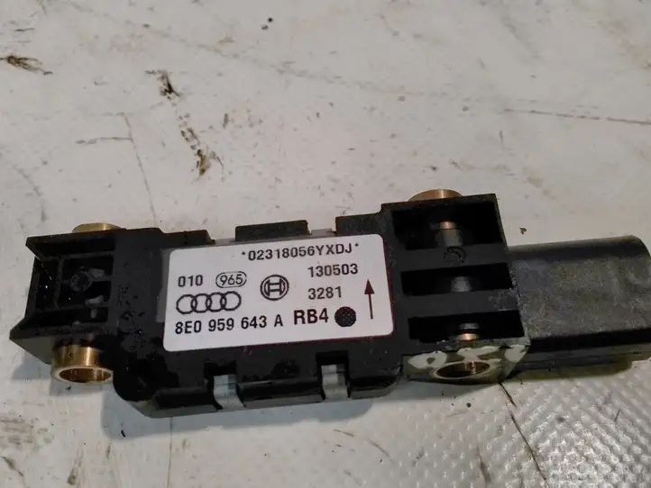 Audi A4 S4 B6 8E 8H (2000 - 2006) 8E0959643A Датчик удара SRS — фото 3