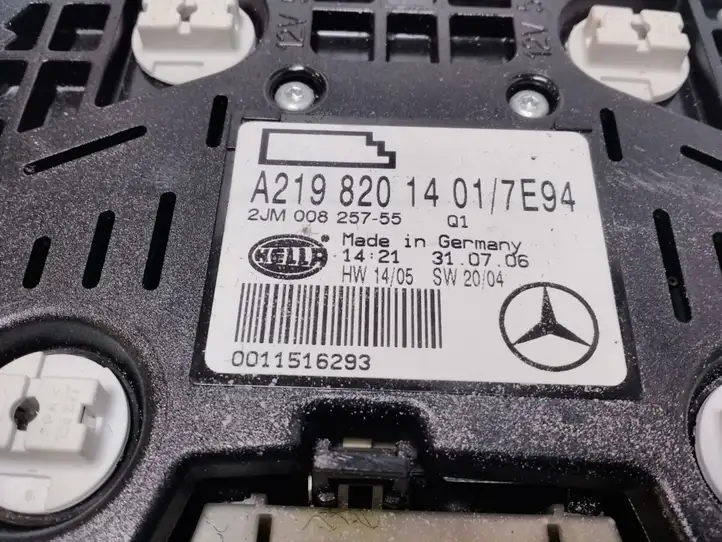 Mercedes-Benz CLS C219 (2003 - 2011) A2198201401 Задняя подсветка — фото 3