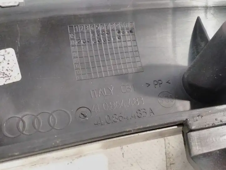 Audi Q7 4L (2005 - 2009) 4L0864483 Отделка порога багажника — фото 3