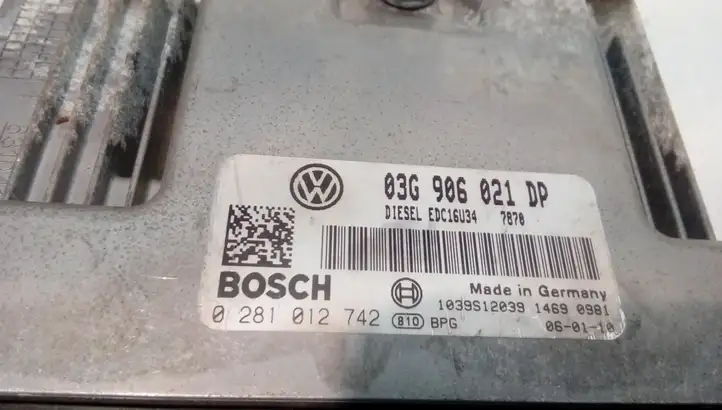Volkswagen PASSAT B6 (2005 - 2010) 03G906021DP Блок управления двигателем (ЭБУ) — фото 4