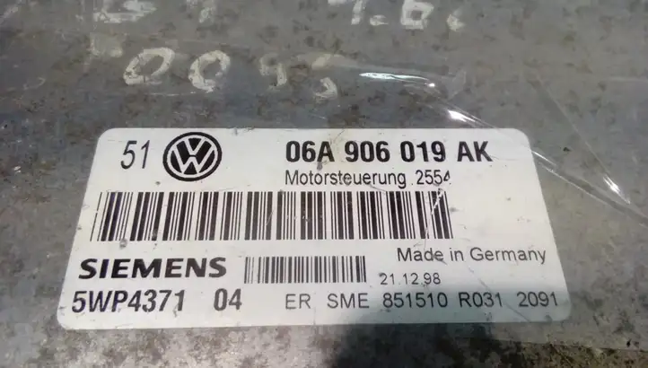 Volkswagen Golf IV (1998 - 2005) 06A906019AK Блок управления двигателем (ЭБУ) — фото 3