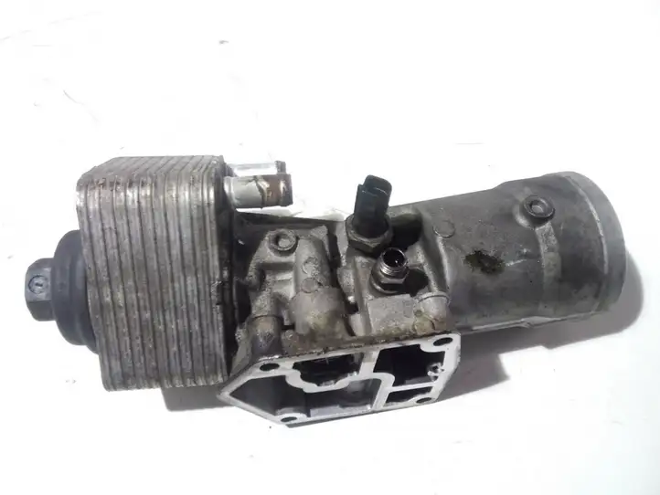 Audi A4 S4 B7 8E 8H (2004 - 2009) 045115389E Кронштейн масляного фильтра — фото 4
