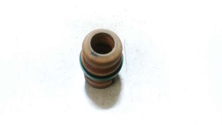 Toyota Corolla Verso AR10 (2004 - 2009)  483310f010 Отбойник переднего амортизатора
