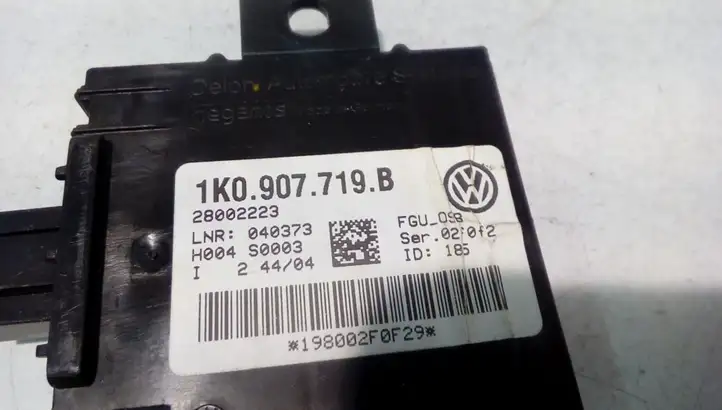 Volkswagen Golf V (2003 - 2009) 1K0907719B Блок управления сигнализацией — фото 4
