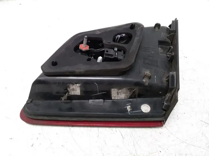 Mercedes-Benz E W212 (2009 - 2016) Задний фонарь в крышке багажника — фото 2