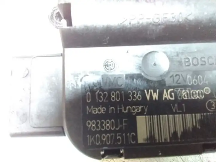 Volkswagen PASSAT B7 (2011 - 2014) 1K0907511C Двигатель задвижки потока воздуха — фото 5