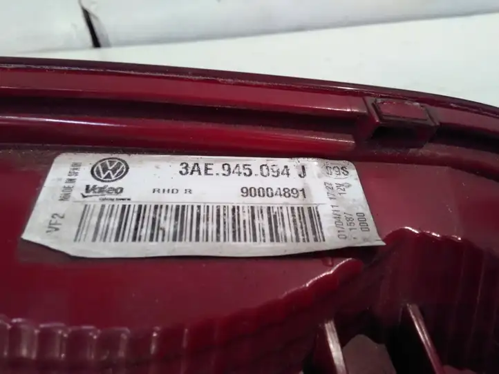 Volkswagen PASSAT B7 (2011 - 2014) 3AE945094J Задний фонарь в крышке багажника — фото 6