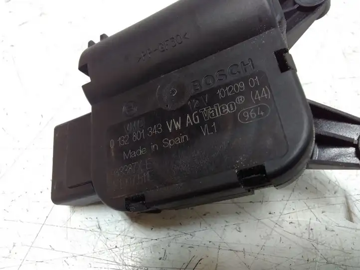 Seat Leon (1P) (2005 - 2012) 1K1907511E Двигатель задвижки потока воздуха — фото 4
