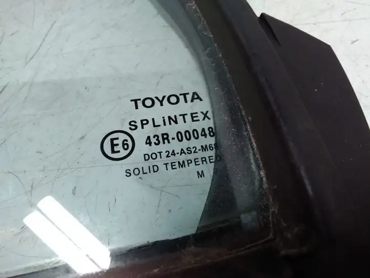 Toyota Yaris (2005 - 2009) Форточка двери — фото 2