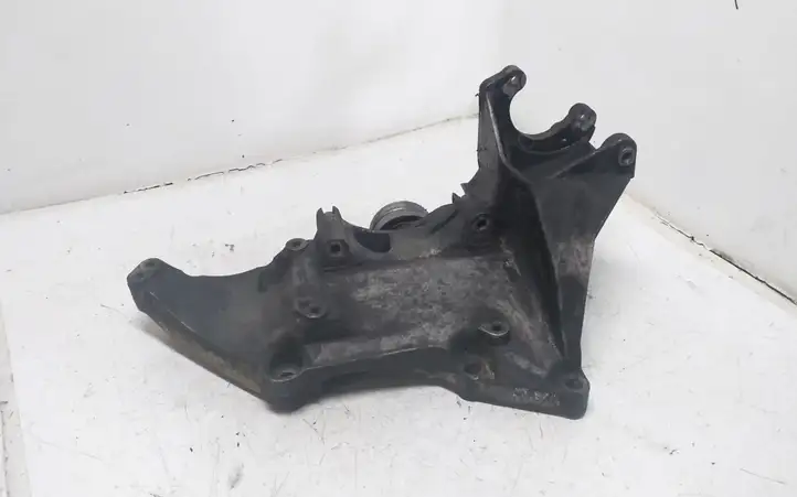 Nissan Primera (2001 - 2008) 8200183234 Кронштейн генератора — фото 2