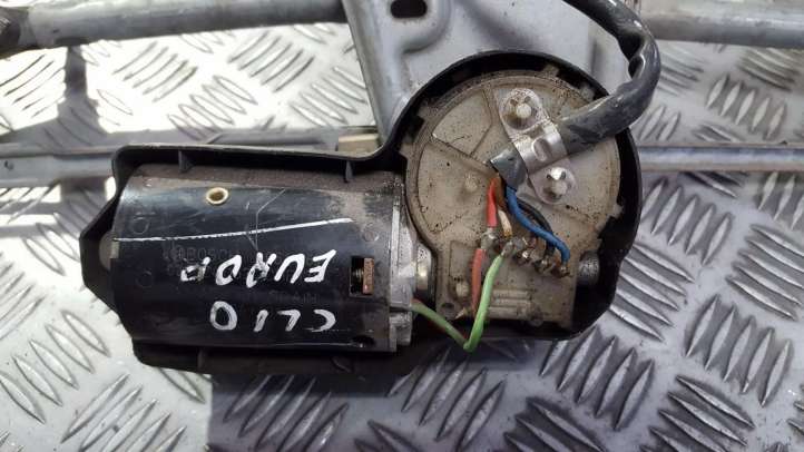 Renault Clio II (1998 - 2001)  0396241163 Двигатель стеклоочистителей