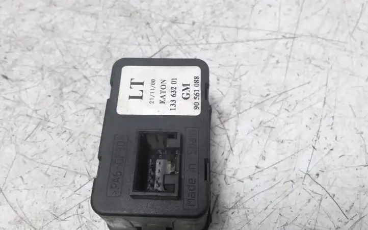 Opel Zafira A (1999 - 2003) 13363201 Блок кнопок стеклоподъемников — фото 2