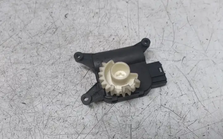 Volkswagen PASSAT B6 (2005 - 2010) 0132801336 Двигатель задвижки потока воздуха — фото 4