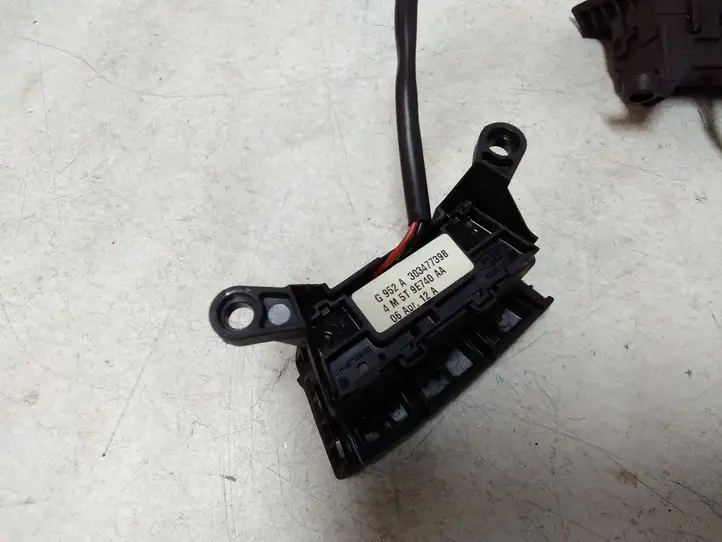 Ford Focus (2005 - 2008) G952A30347739B Кнопки на рулевом колесе — фото 5
