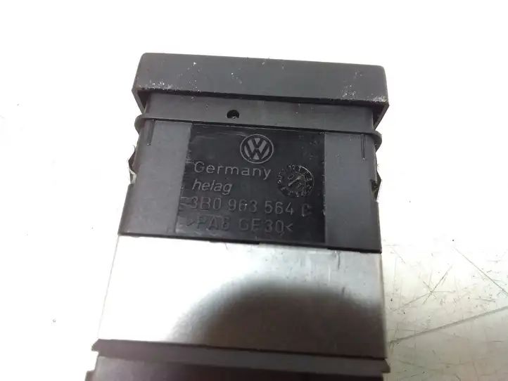 Volkswagen PASSAT B5.5 (2001 - 2005) 3B0963564C Включатель обогрева — фото 2