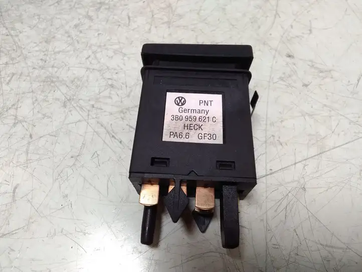 Volkswagen PASSAT B5.5 (2001 - 2005) 3B0959621C Кнопка обогрева стекла — фото 2