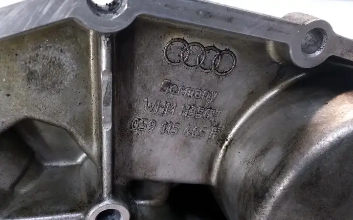 Audi A6 S6 C5 4B (1997 - 2001) 059115405F Кронштейн масляного фильтра — фото 5