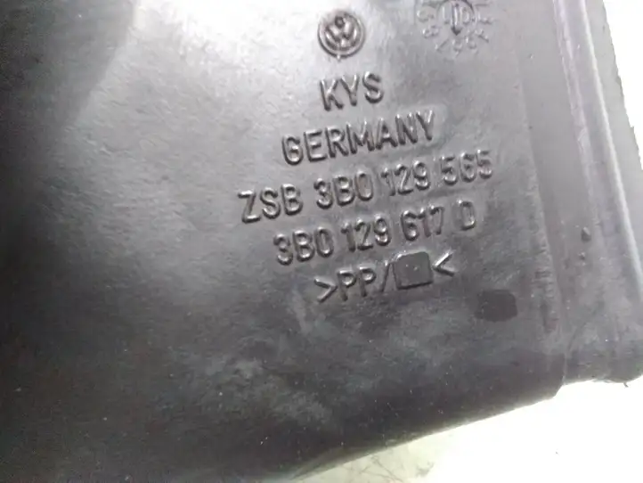 Volkswagen PASSAT B5.5 (2001 - 2005) 3B0129617D Детали воздухозаборника — фото 4