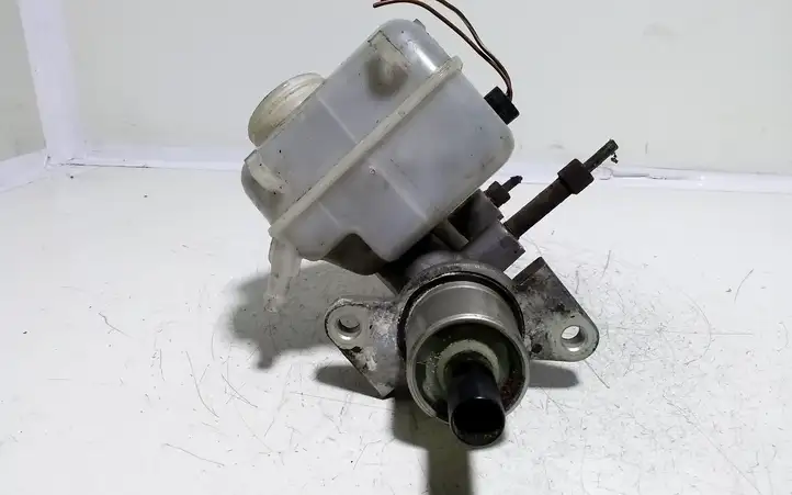 Opel Astra G (1998 - 2004) 32066734 Главный тормозной цилиндр — фото 3