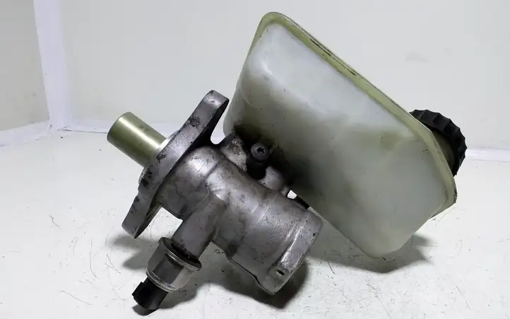 Renault Laguna II (2001 - 2005) 03350884771 Главный тормозной цилиндр — фото 4