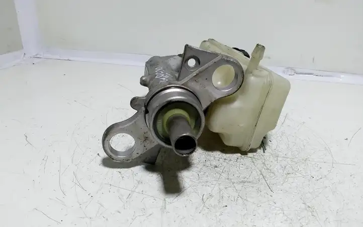 Renault Megane II (2002 - 2005) 320671112 Главный тормозной цилиндр — фото 3
