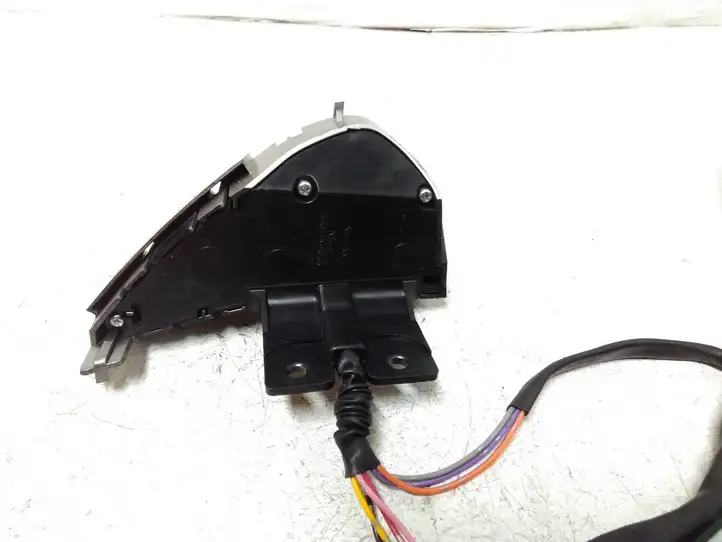 Nissan Juke I F15 (2010 - 2018) 1601B Кнопки на рулевом колесе — фото 2
