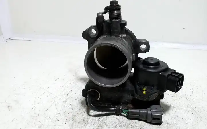 Toyota Avensis T250 (2003 - 2006) 8967221020 Дроссельная заслонка — фото 1