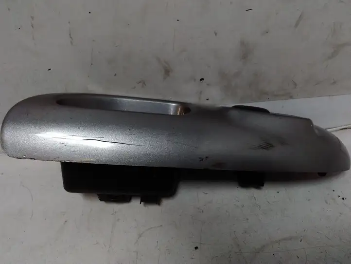 Nissan Juke I F15 (2010 - 2018) 829611KA2A Блок кнопок стеклоподъемников — фото 4