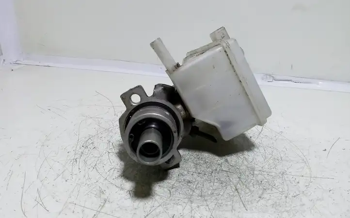 Toyota Yaris Verso (1999 - 2005) 0204224219 Главный тормозной цилиндр — фото 2