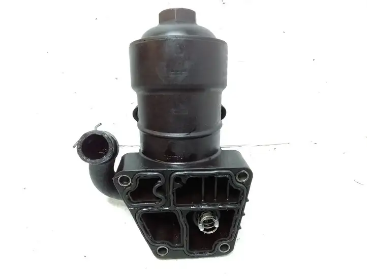 Volkswagen PASSAT B7 (2011 - 2014) 03L117021C Кронштейн масляного фильтра — фото 3
