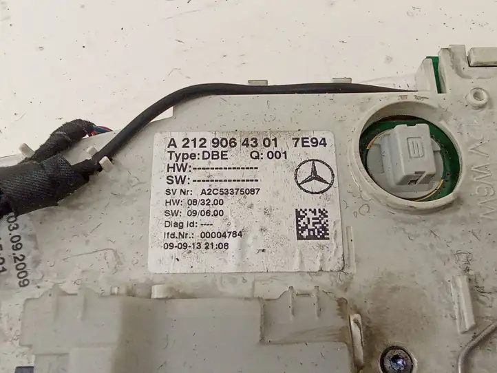 Mercedes-Benz E W212 (2009 - 2016) A2129064301 Передняя подсветка — фото 3