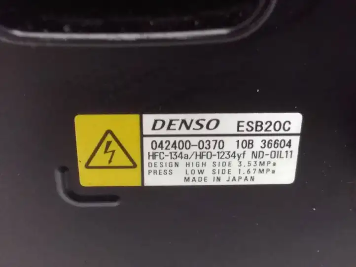 Toyota Prius (XW50) (2015 - ) 0424000370 Компрессор (насос) кондиционера воздуха — фото 3