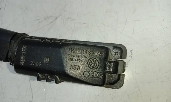 Volkswagen Golf VII (2013 - 2019) 1K8943021 Подсветка номера — фото 5