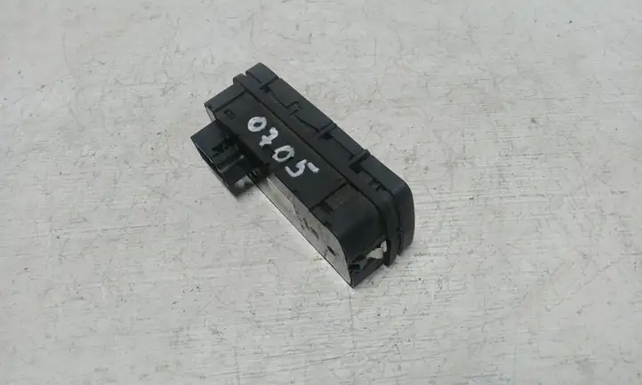 Opel Vectra C (2002 - 2005) 687833988 Блок кнопок стеклоподъемников — фото 2