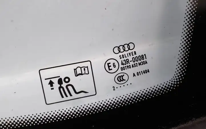 Audi A7 S7 4G (2010 - 2014) 4G8845300C Заднее боковое стекло — фото 2