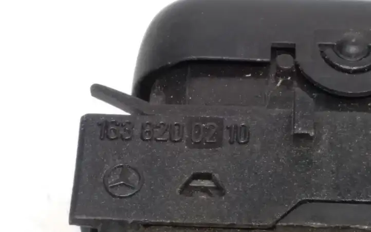 Mercedes-Benz ML W163 (1997 - 2005) 1638200210 Включатель обогрева — фото 2