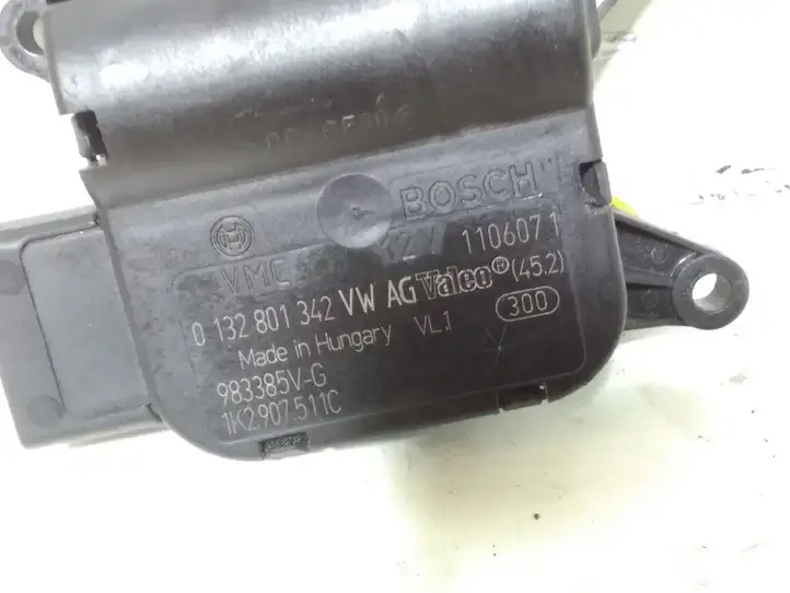 Volkswagen PASSAT B6 (2005 - 2010) 1K2907511C Двигатель задвижки потока воздуха — фото 2