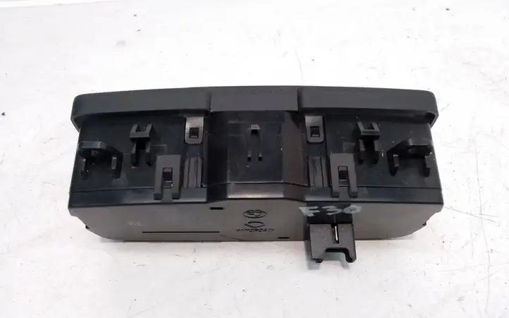 BMW 3 F30 F35 F31 (2012 - 2018) 9265304 Включатель фонарей — фото 2