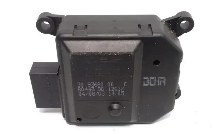 Opel Zafira A (1999 - 2003) 309368000C Двигатель задвижки потока воздуха — фото 1