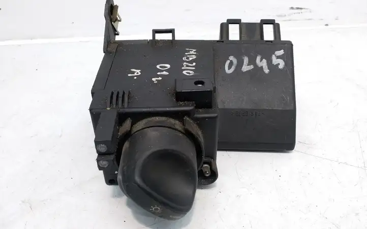 Mercedes-Benz E W210 (1995 - 2002) 2105450504 Включатель фонарей — фото 1