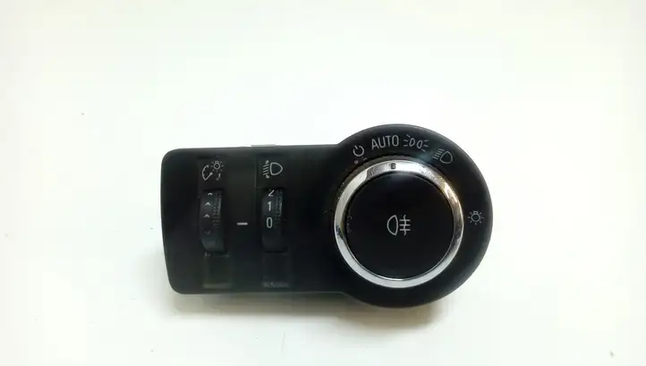Opel Insignia A (2008 - 2017) 13268696 Включатель фонарей — фото 1