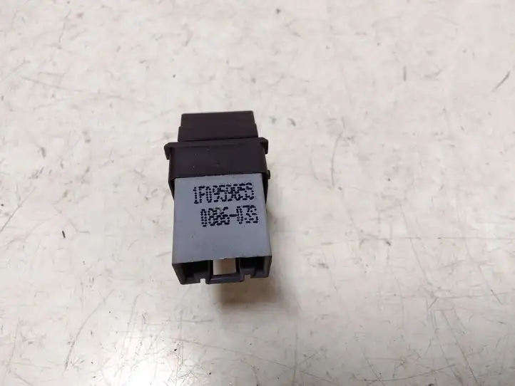 Volkswagen PASSAT B6 (2005 - 2010) 1F0959855 Кнопка стеклоподъемников — фото 3