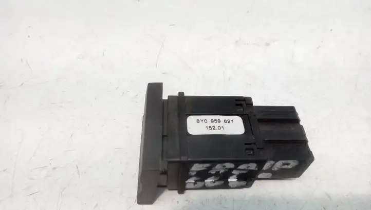 Skoda Fabia Mk1 (6Y) (1999 - 2007) 6Y0959621 Кнопка обогрева стекла — фото 5