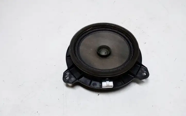 Toyota Yaris (2005 - 2009) 861600D190 Динамики задних дверей — фото 1