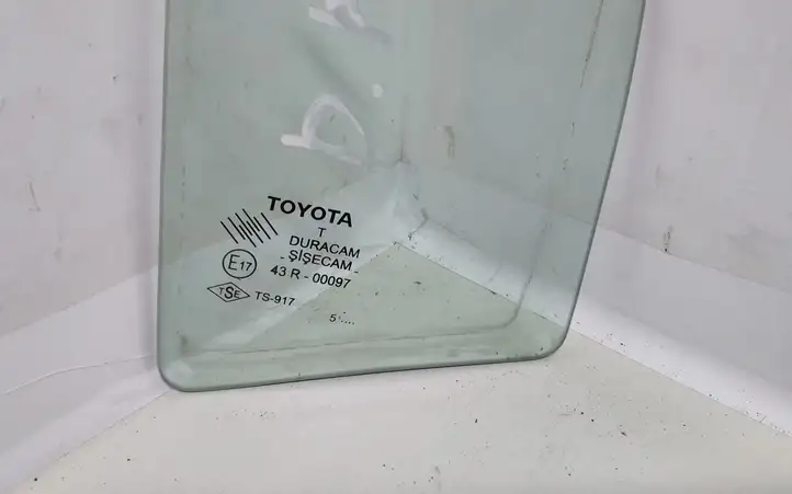 Toyota Yaris (2005 - 2009) 43R00097 Форточка двери — фото 2