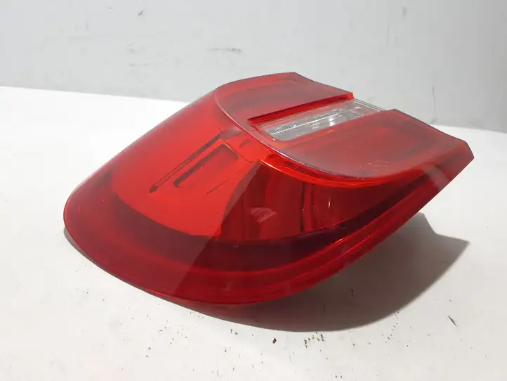 Mercedes-Benz GLA W156 (2013 - 2017)  A1569061958 Задний фонарь в кузове